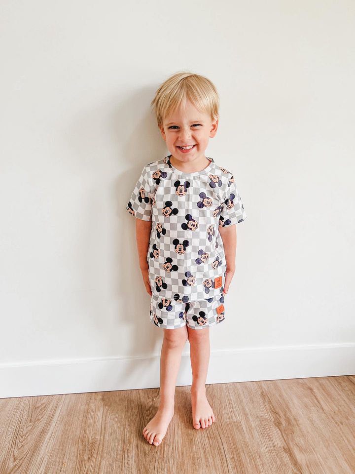 Ready to go | Grey Mouse | Short